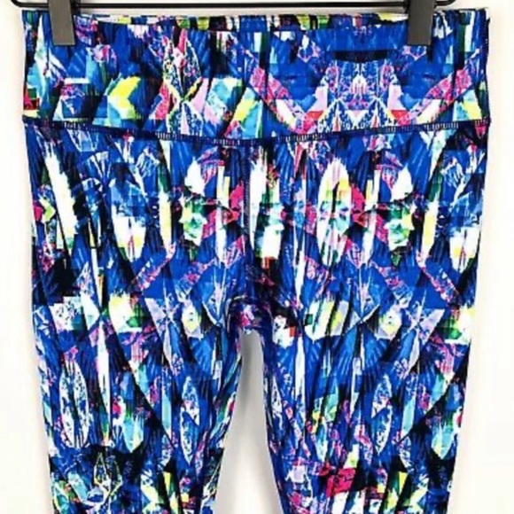 Fabletics || Woman’s Salar Get to Know Me Capri Leggings size Small - Picture 4 of 9